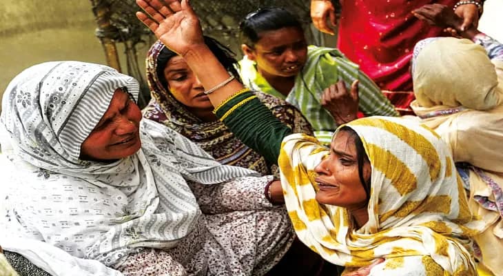 অমৃতসরে বিষমদের বলি ২১, পুলিসের জালে ১০