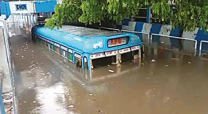 পাতিপুকুর আন্ডারপাসের নিকাশির হাল ফেরাতে উদ্যোগ, দক্ষিণ দমদমের দায়িত্বে হলেও কাজ করছে কলকাতা পুরসভা
