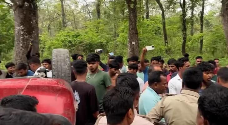 জলপাইগুড়িতে হাতির হামলায় মৃত যুবক