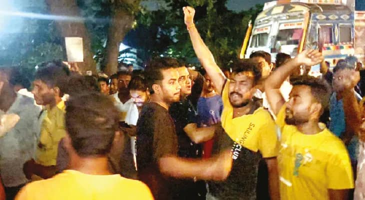 পাকিস্তানের সমর্থনে সোশ্যাল মিডিয়ায় পোস্ট, শাস্তির দাবি ঘিরে রণক্ষেত্র বারাসত