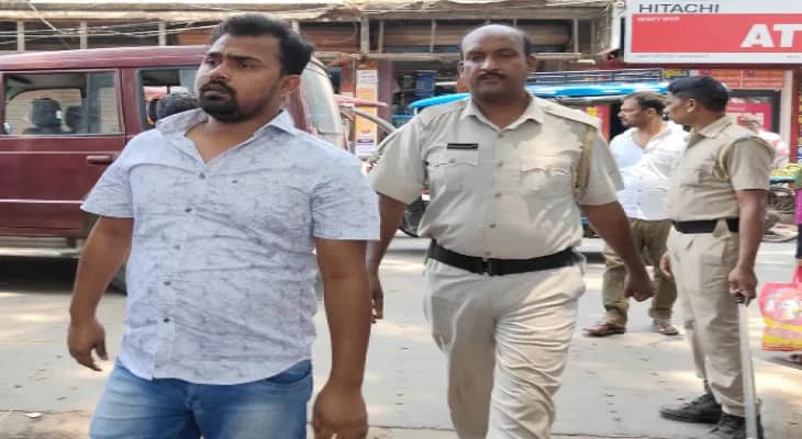 নলহাটিতে বিস্ফোরক উদ্ধার কাণ্ড, পুলিসের জালে বিজেপির বুথ এজেন্ট শাহে আলম