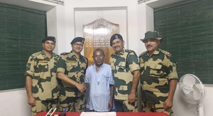 জামিন পেয়ে দেশে ফিরলেন শীতলকুচির উকিল