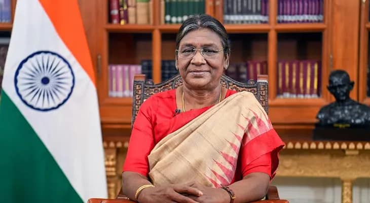 বিলে সম্মতি দেওয়ার ক্ষেত্রে সুপ্রিম কোর্ট কী সময়সীমা বেঁধে দিতে পারে? শীর্ষ আদালতকে ১৪ দফা প্রশ্ন রাষ্ট্রপতির