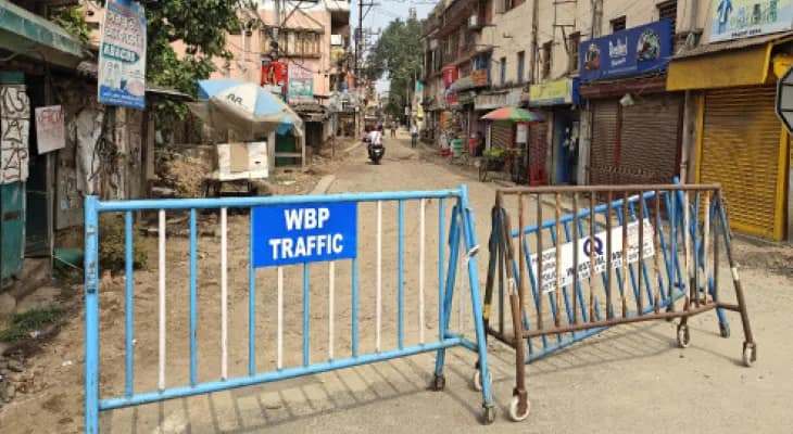 রাস্তা ও নিকাশি সংস্কারের জন্য শহরের একাংশে বন্ধ যাতায়াত