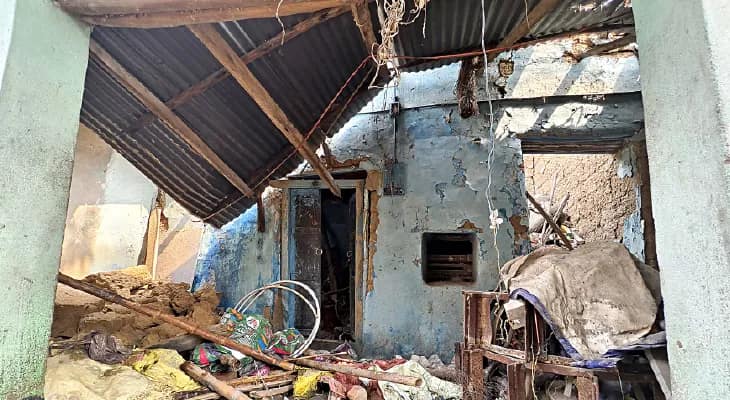 সিউড়িতে পরিত্যক্ত বাড়িতে বিস্ফোরণ, আটক ২