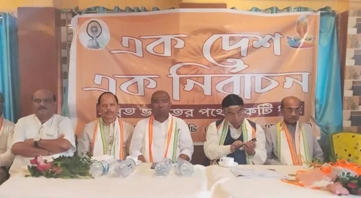 এক দেশ এক নির্বাচন-এর প্রচারে ঝাড়গ্রামে প্রাক্তন কেন্দ্রীয় মন্ত্রী তথা বিজেপি নেতা সুভাষ সরকার