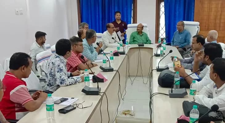 উত্তরবঙ্গের বিভিন্ন নদী বাঁধের পরিস্থিতি নিয়ে বৈঠকে সেচ দপ্তর