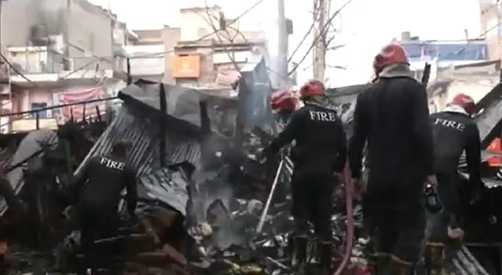 দিল্লির কোটলা সেবা মার্কেটে অগ্নিকাণ্ড, ঘটনাস্থলে দমকলের ৮টি ইঞ্জিন