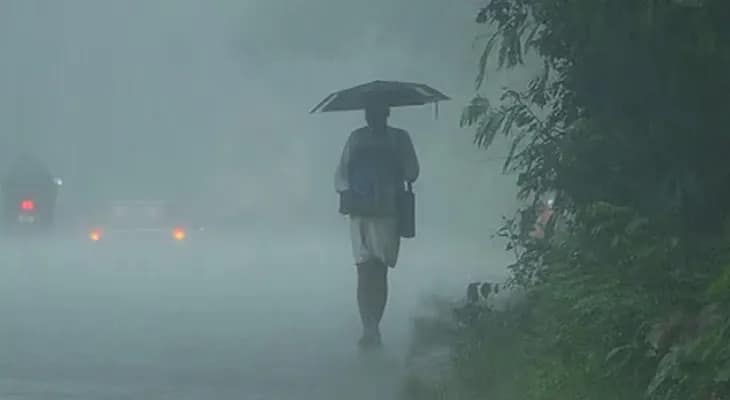 মুম্বইয়ে বৃষ্টির দাপট