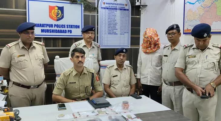 মুর্শিদাবাদে অস্ত্র কারখানার হদিশ, পুলিসের জালে ১