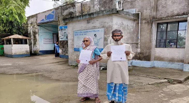 হরিরামপুরে বাংলার বাড়ির উপভোক্তাদের টাকা তুলে উধাও, অভিযুক্ত সিএসপি মালিক
