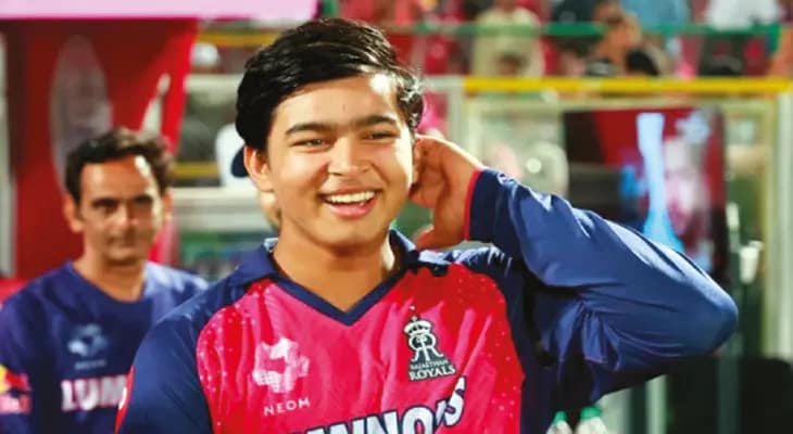 বৈভবকে নিয়ে উৎসব শুরু গ্রামে