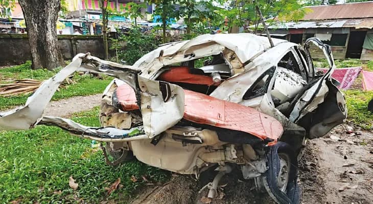 বিয়েবাড়ি থেকে ফেরার পথে দুর্ঘটনা, মৃত্যু বধূর