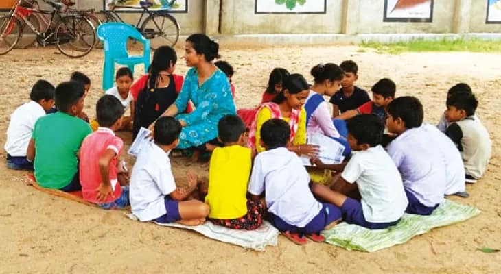 করোনাকালের পড়াশোনার ঘাটতি মেটাতে সামার ক্যাম্প মড়ার সম্মিলনী হাইস্কুলের