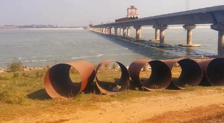 পুজোর আগেই ৪ লেনের নয়া সেতু চালুর সম্ভাবনা ফরাক্কায়