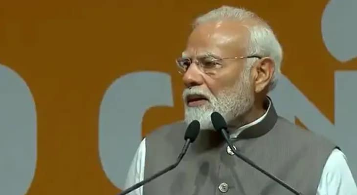 ‘সন্ত্রাসবাদকে উপড়ে ফেলেছে ভারত’, গুজরাতের গান্ধীনগর থেকে ফের পাকিস্তানকে নিশানা মোদির