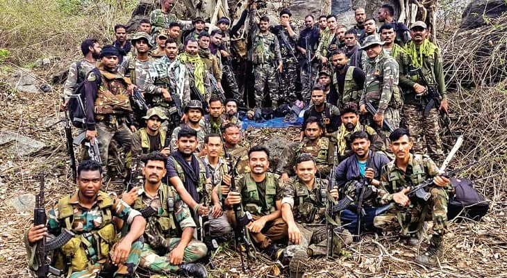 ঝাড়খণ্ডে খতম মাওবাদী কমান্ডার, ছত্তিশগড়ে আত্মসমর্পণ ১৮ জনের