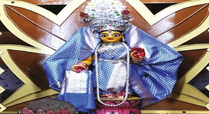 স্বপ্নাদেশের পর কাটা পড়ল বকুল গাছ জয়চণ্ডীর মূর্তি তৈরি করালেন গুণানন্দ মতিলাল