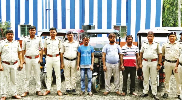 সিঙ্গুরে গ্রেপ্তার টোটো চুরি চক্রের ৩