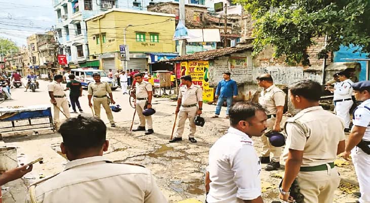 পুরনো বিবাদ: ব্যবসায়ীর গলায়  ছুরির কোপ, শ্রীরামপুরে ধৃত ১