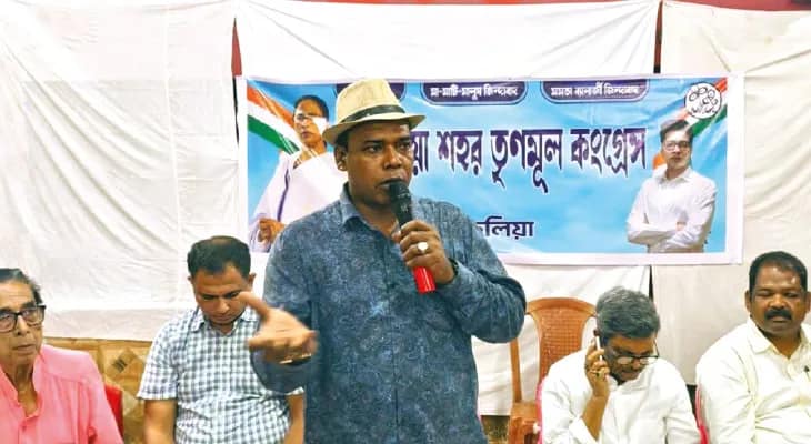 পুরুলিয়া শহরে তৃণমূল নেতাদের কোন্দল চরমে, মেটানোর নির্দেশ জেলা সভাপতির