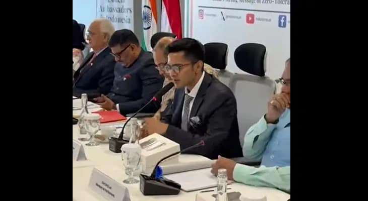 অপারেশন সিন্দুর: জাকার্তায় ভারতীয় দূতাবাসে বৈঠকে কেন্দ্রীয় প্রতিনিধি দল, বক্তব্য রাখলেন অভিষেক বন্দ্যোপাধ্যায়