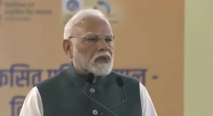ভারত নতুন উন্নয়নের গল্প লিখছে: মোদি