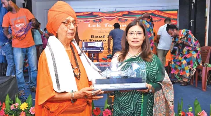 বাউল সম্রাটকে সম্মান প্রদান