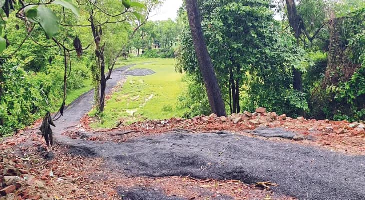 খোয়াই হাট সংলগ্ন সরকারি জমি দখল করে বিক্রির চেষ্টা, রাস্তা তৈরির কাজ শুরু হতেই টনক