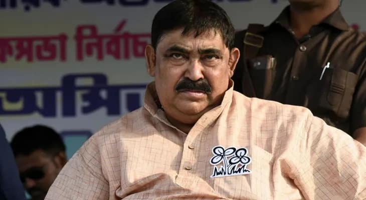 বোলপুর থানার আইসিকে অশ্রাব্য ভাষায় গালিগালাজ ও হুমকি, দলের নির্দেশ মতো ক্ষমা চাইলেন অনুব্রত