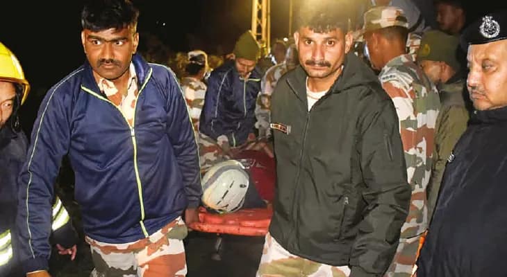 সিকিমে হাজার ফুট নীচে পড়ল গাড়ি, মৃত ১, বাংলার পর্যটক সহ নিখোঁজ ৮