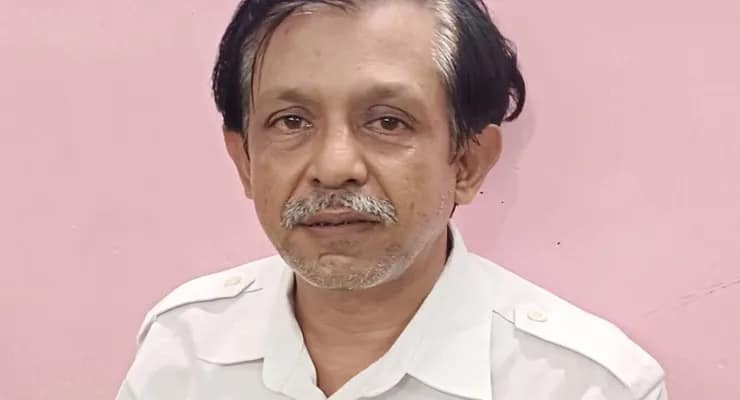 ট্রেনের ভুয়ো টিকিট পরীক্ষক গ্রেপ্তার, চাঞ্চল্য