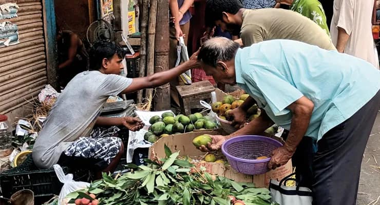 টালিগঞ্জে জামাইষষ্ঠীর বাজার