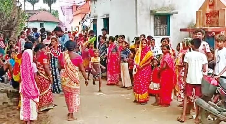 শ্রাদ্ধবাড়িতে কটূক্তি, যুবককে পিটিয়ে হত্যা, অভিযুক্তদের বাড়িতে ভাঙচুর