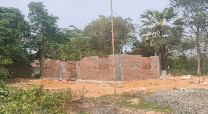 ভূমিকর্তাকে পদক্ষেপ নেওয়ার দাবি আকতৈলের বাসিন্দাদের