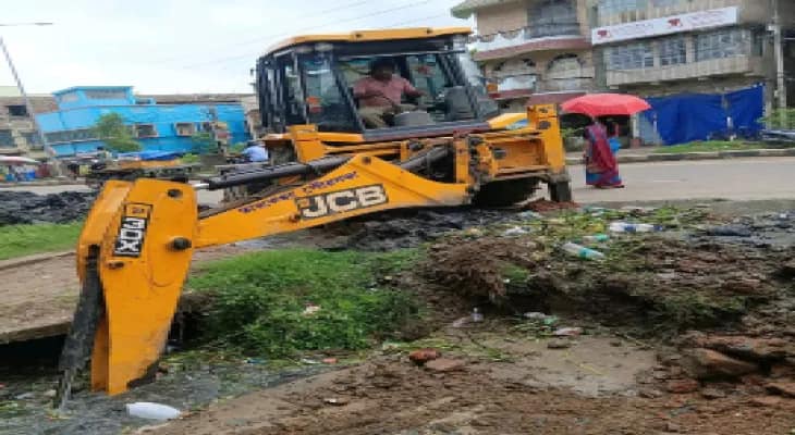 তারকেশ্বরজুড়ে নালা ও খালের উপর বেআইনি কালভার্ট, নিকাশির সমস্যায় ডেঙ্গু নিয়ে আশঙ্কা