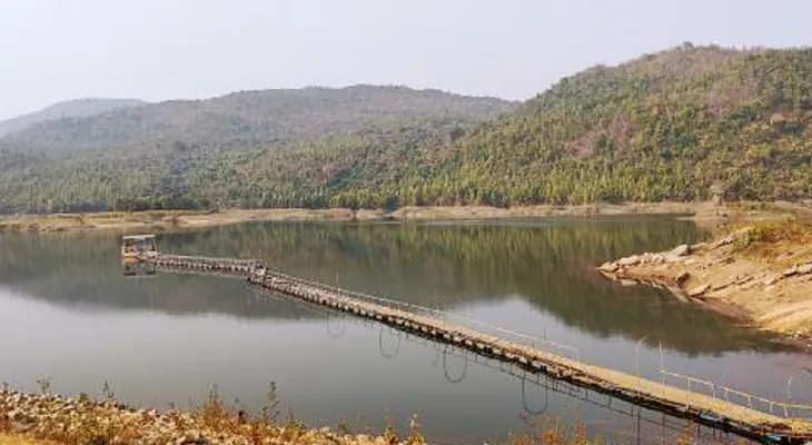 রাতারাতি ‘পহেলগাঁও’ তকমা বাঘমুন্ডির ঠুরগা ড্যামের, গ্রীষ্মেও উপচে পড়া ভিড়