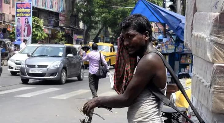 আজ, মঙ্গলবার শহরে বৃষ্টির দেখা মিলবে? যা জানাল হাওয়া অফিস..