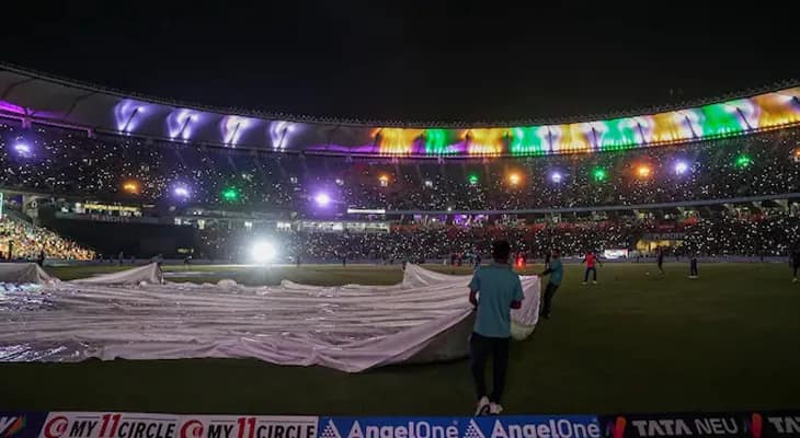 আইপিএল (ফাইনাল): ঝেঁপে বৃষ্টি নামল মোতেরা স্টেডিয়ামে