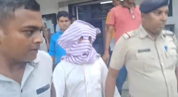 এসপ্ল্যানেড চত্বর থেকে কার্তুজ উদ্ধারের ঘটনায় মূল অভিযুক্ত রাজেশ ঠাকুরকে গ্রেপ্তার করল এসটিএফ