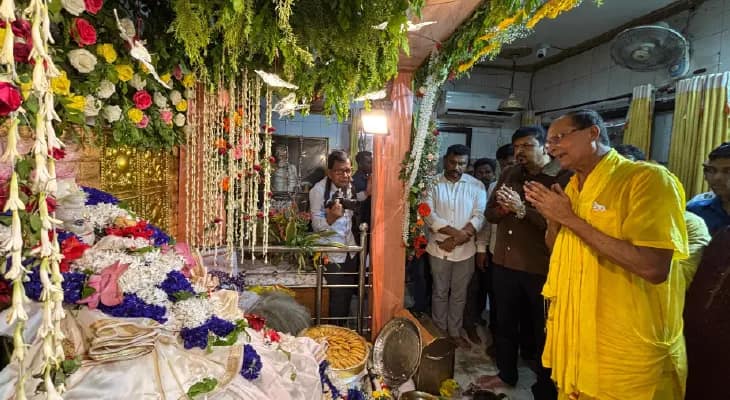 চাকলায় সাড়ম্বরে পালিত হল লোকনাথদেবের তিরোধান দিবস