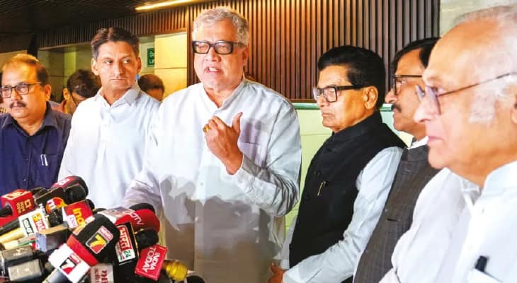 বিরোধীদের চাপ, ভোটের হার দ্রুত জানাবে কমিশন