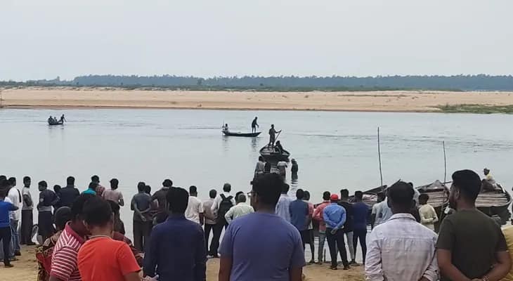 পূর্ব বর্ধমানের রণডিহাতে নদীতে স্নান করতে নেমে তলিয়ে গেলেন তিনজন যুবক, চলছে উদ্ধারকাজ