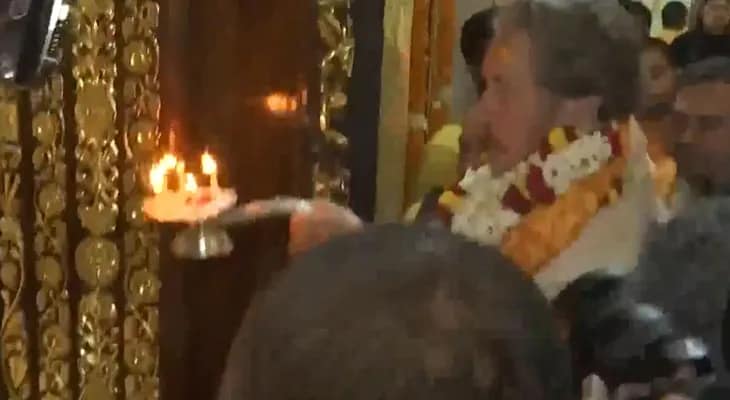দিল্লিতে ইসকনের মন্দিরে এলেন টেসলা কর্তা এলন মাস্কের বাবা এরল