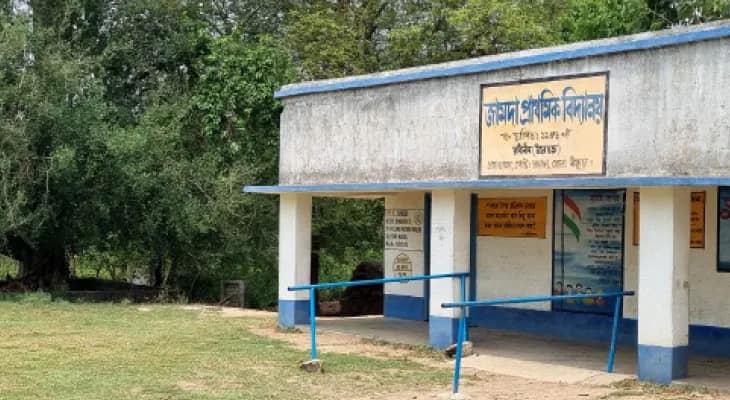 রানিবাঁধে কংসাবতীর গ্রাস থেকে স্কুল বাঁচাতে উদ্যোগী শিক্ষাদপ্তর