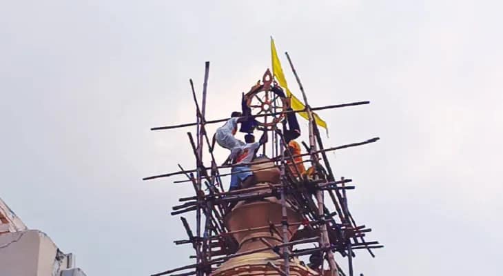 মাহেশের মন্দিরে বসল নীলচক্র