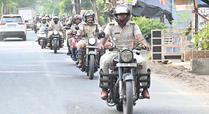পবিত্র ঈদে হাওড়া গ্রামীণ জেলায় শান্তি শৃঙ্খলা বজায় রাখতে পুলিসের টহল