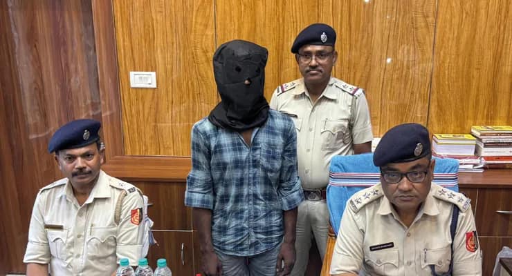 বহরমপুরে ধৃত অস্ত্র কারবারি, একাধিক আগ্নেয়াস্ত্র উদ্ধার