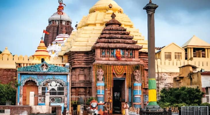 পুরী মন্দিরের দু’কিমির মধ্যে মদ-মাংস খাওয়া যাবে না, ‘বিধি’ আনছে সরকার