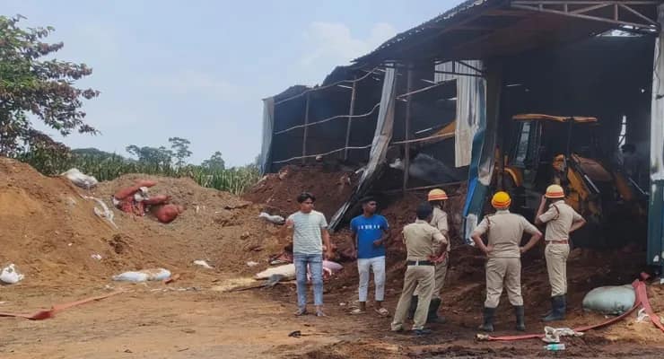 হাওড়ায় গুল তৈরির কারখানায় অগ্নিকাণ্ড